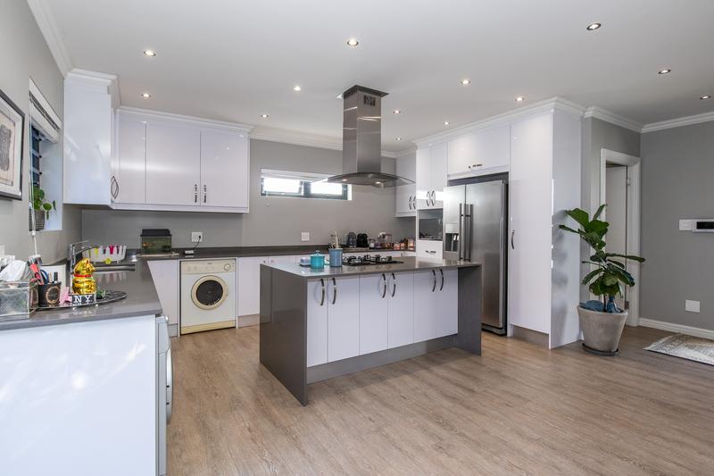 To Let 3 Bedroom Property for Rent in Constantia Western Cape